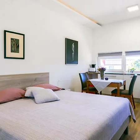 Elvira - Ulika - Mpolo Apartment Medulin