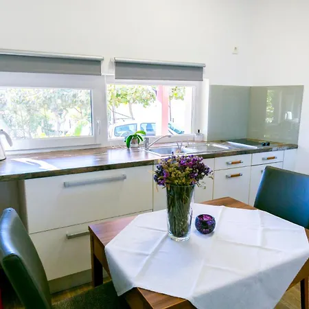 Elvira - Ulika - Mpolo Apartment *